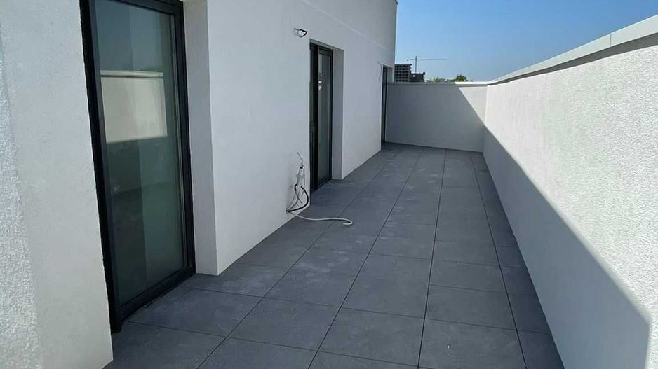 Proprietar, Penthouse 4 cam, 3 bai, 120mp utili, terasa 65mp, Unirii - Poză 1