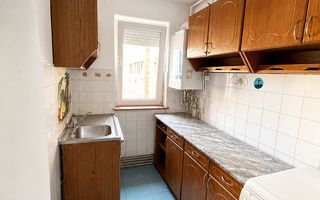 Apartament cu 3 camere renovat de vânzare in Sebeș - Poză 4