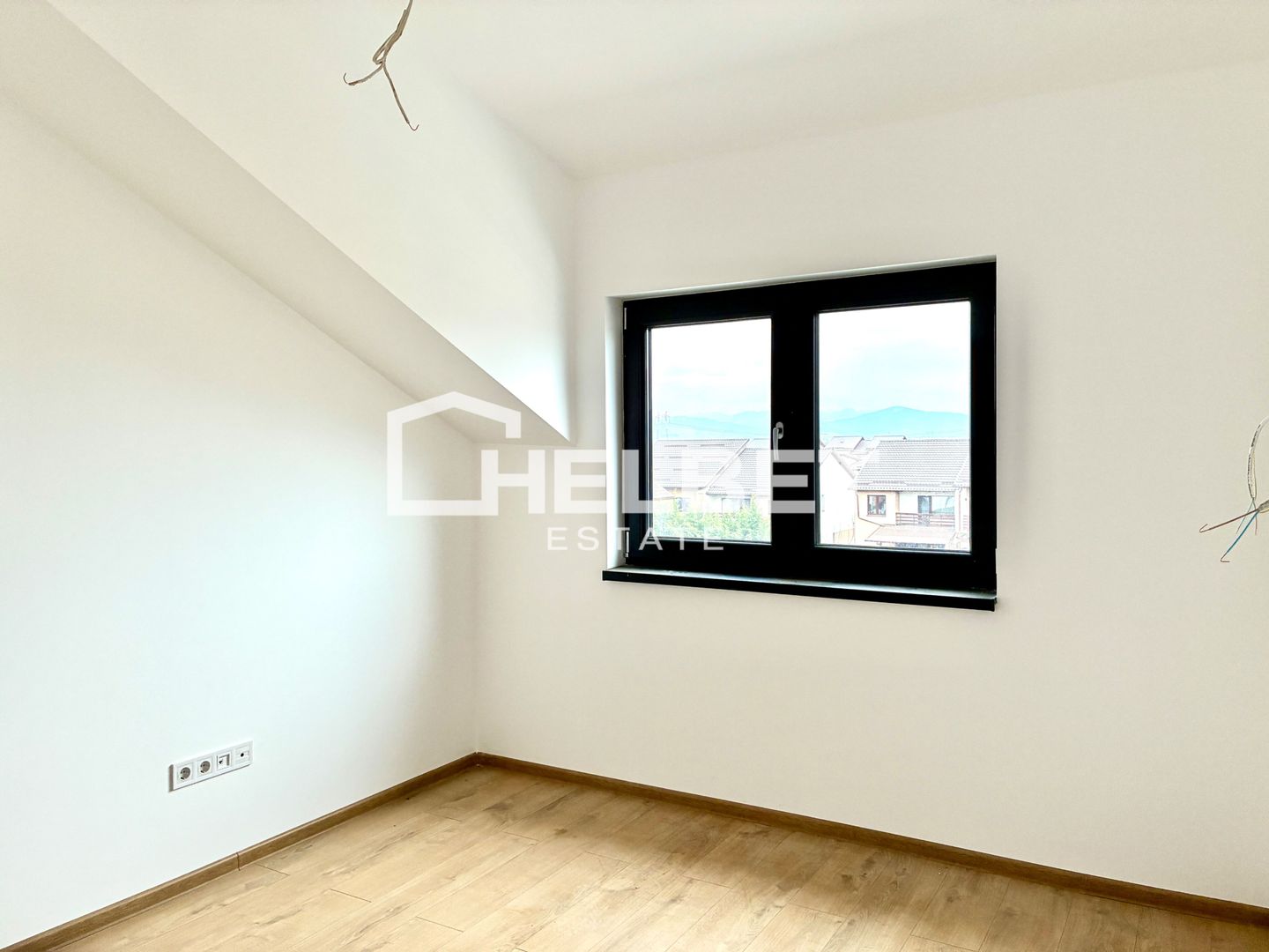 3 Camere / Sânpetru / Parcare / Finisat - Poză 6