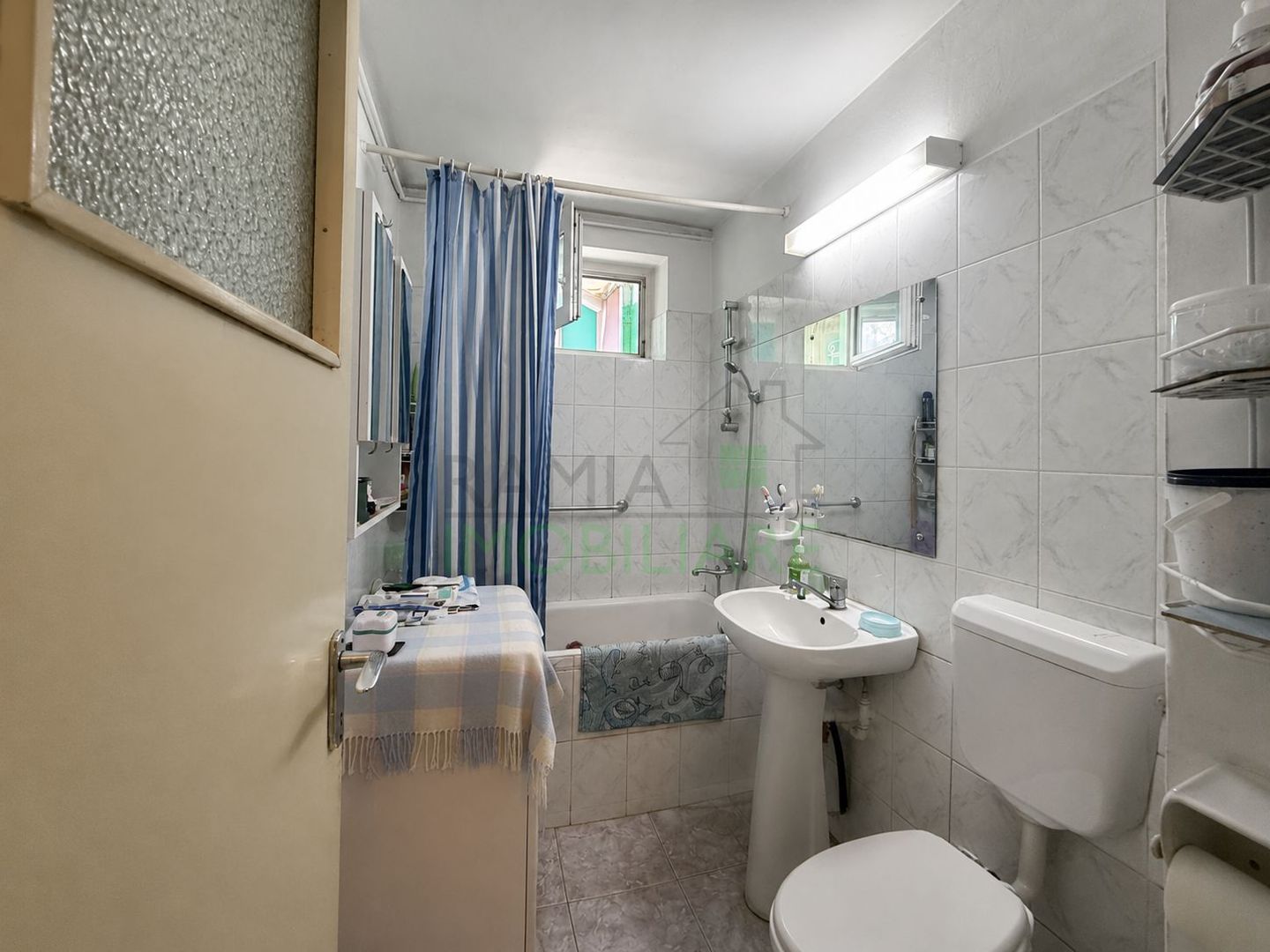 Apartament 3 camere, Centrul Civic , Orientare însorita - Poză 4