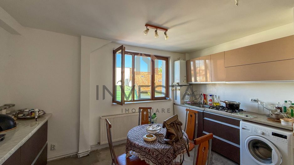 Apartament in vila, etajul 1, Zona Pasapoarte! Garaj inclus in pret! - Poză 7
