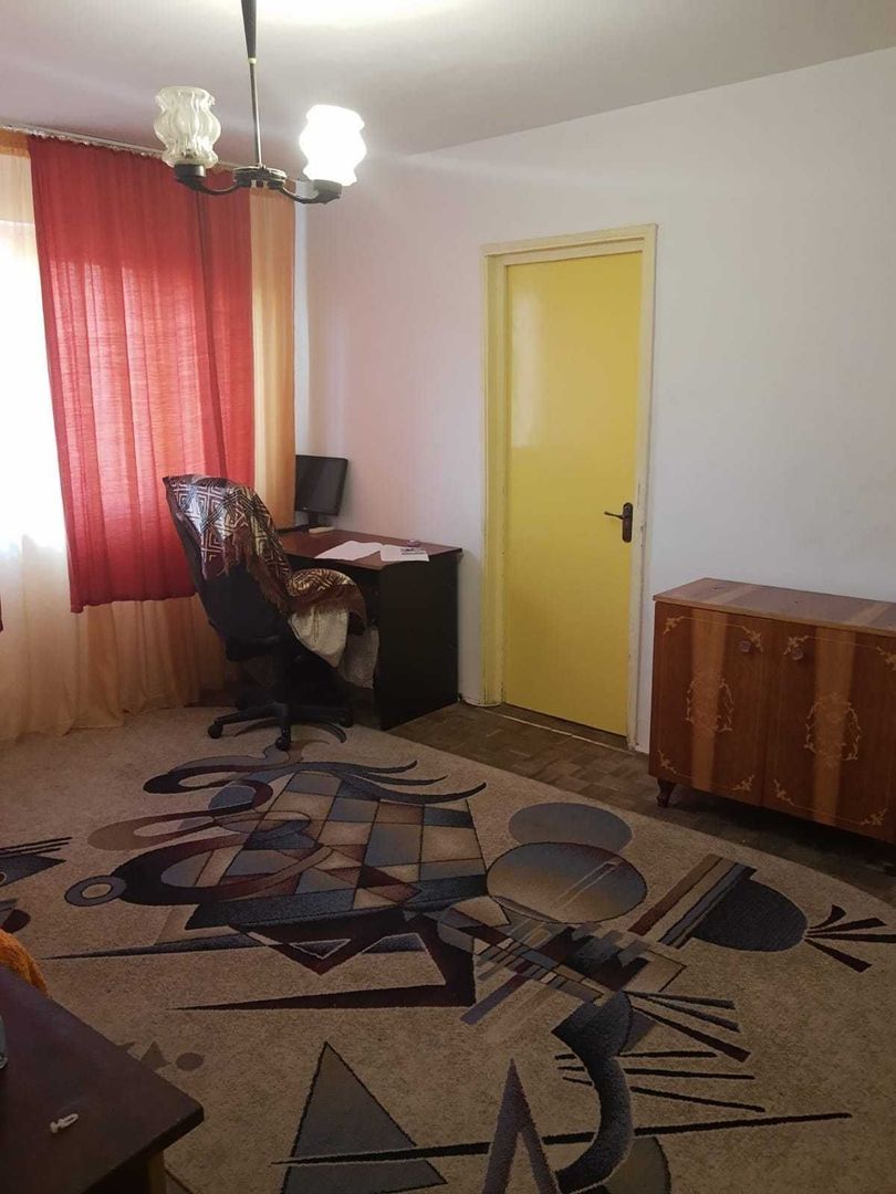 Apartament 2 camere Craiovita Noua Etaj 1 - Poză 5