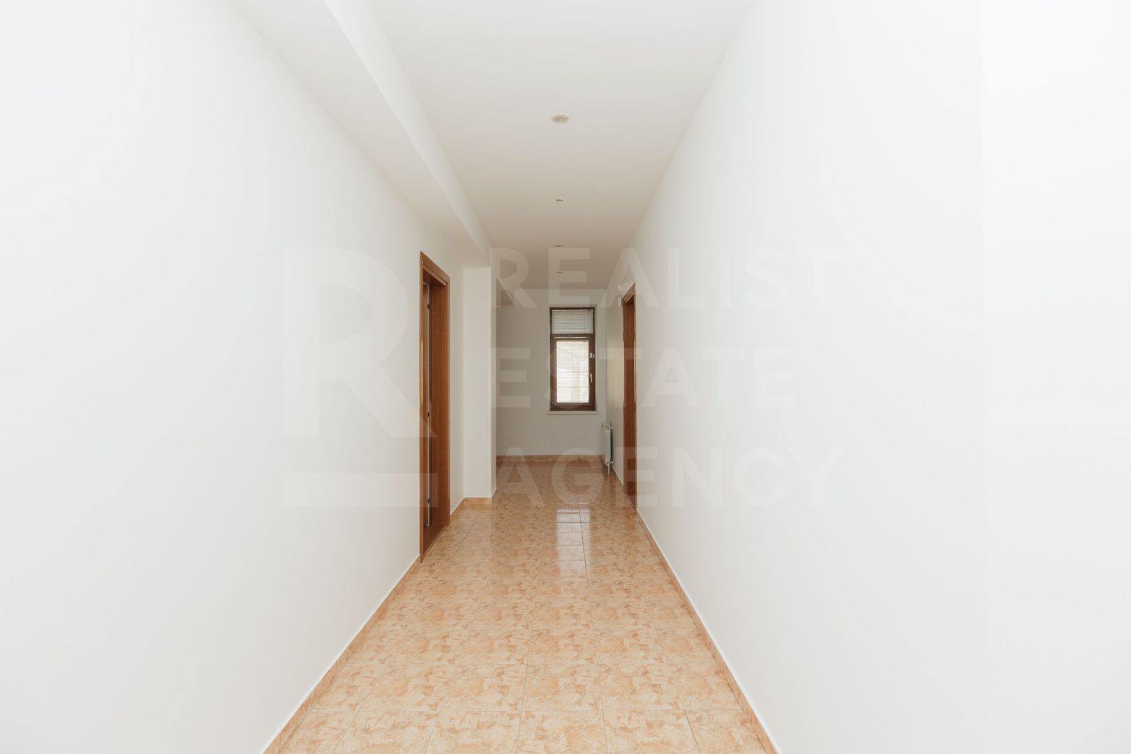 Chirie, casă, 7 camere, str. Galbena, Centru - Poză 5