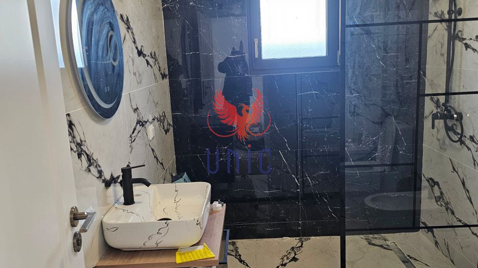 Vila 5 camere, zona rezidentiala . - Poză 12