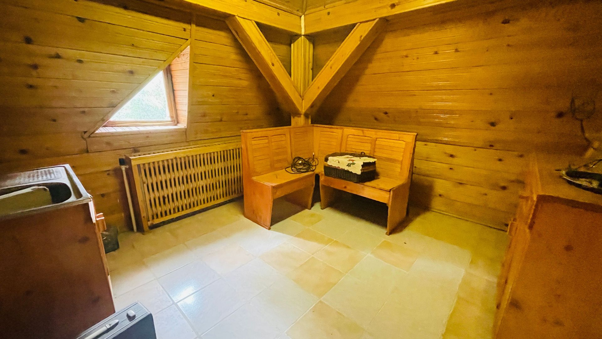 Casa spatioasa cu teren 739 mp in zona Mehala - Poză 17