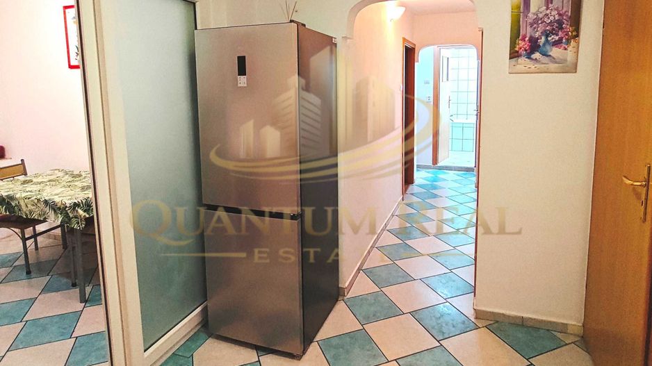 Inchiriere Apartament 3 camere- 5 min Metrou Apărătorii Patriei - Poză 2