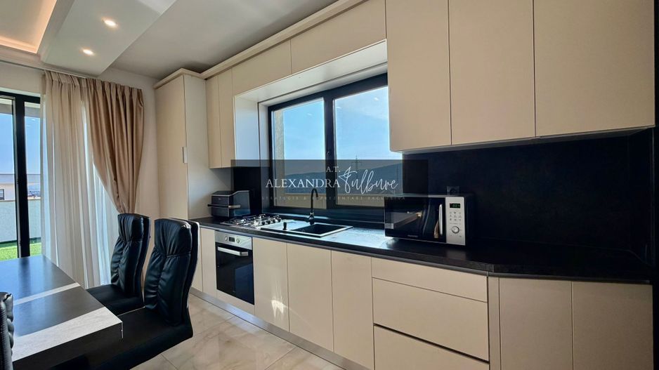 Penthouse de vanzare | 3 camere | 2 bai | 76mp | terasa 76mp | garaj - Poză 5