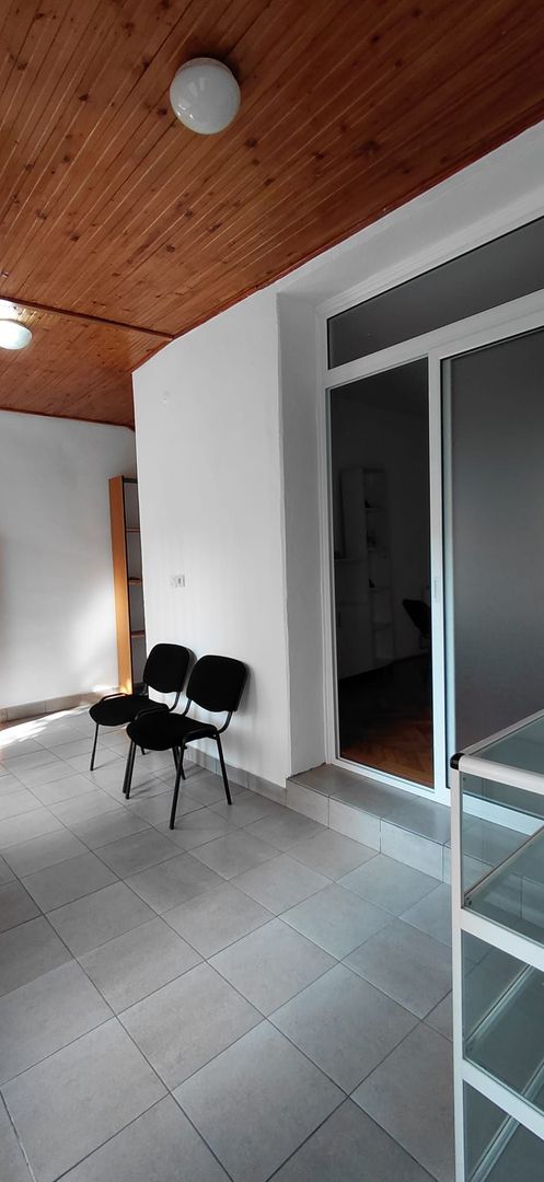 Închiriere apartament cu spațiu comercial - Poză 5