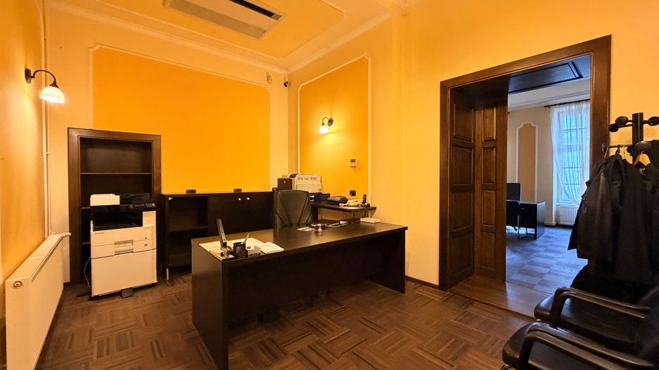 4 camere Ultracentral  - Piața Unirii, ideal birouri, parcare in curte - Poză 12
