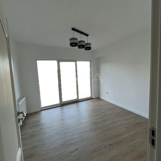 Apartament Spațios cu 3 Dormitoare și Terasă în Zona Dâmbul Rotund - Poză 4