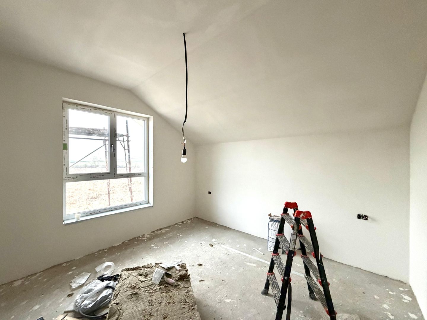 Super pret - Duplex cu 4 camere - teren generos  |Sǎcǎlaz| - Poză 1