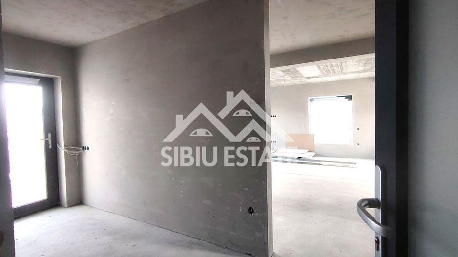 Casa 4 camere, 3 bai, garaj si curte larga, Sibiu Selimbar - Poză 5