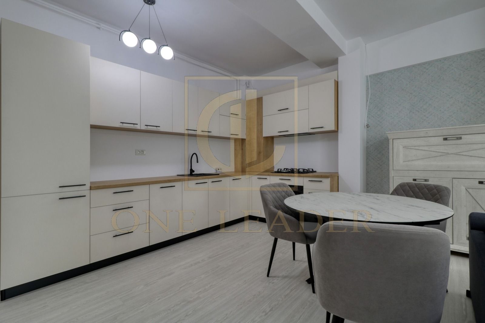 Prima Închiriere – 2 Camere Moderne cu 2 Balcoane – Zona Decebal - Poză 7