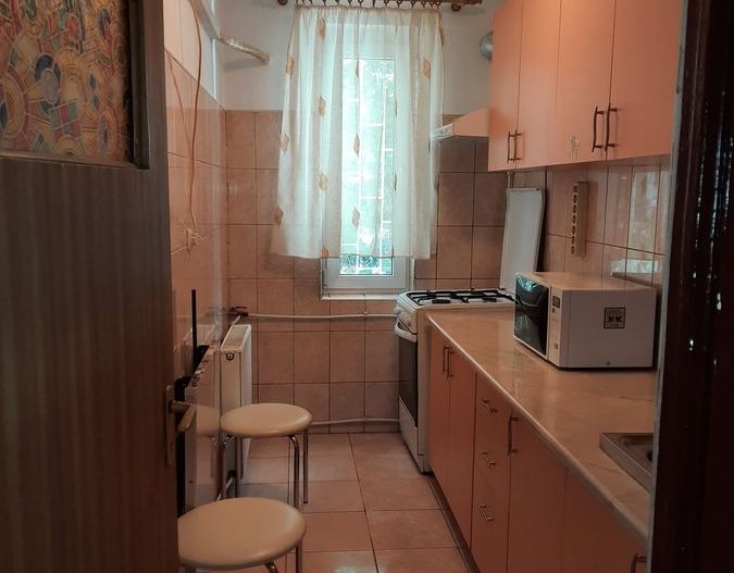 Garsoniera spațioasă in Titan, bloc 1983 - Poză 3