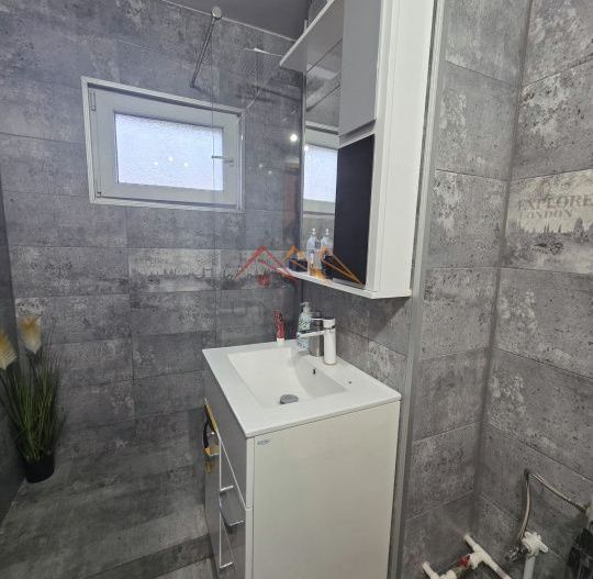 Apartament 3 camere, central, renovat recent, zona linistita, Campina - Poză 9