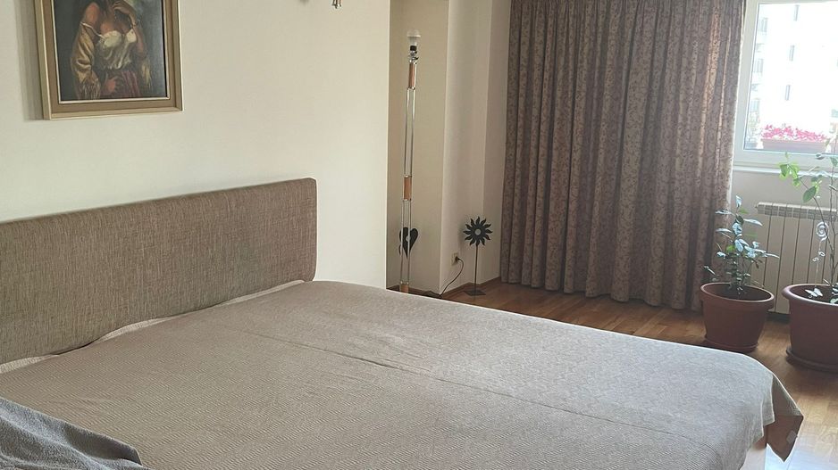 De vanzare Apartament 3 camere Matei Basarab, Calarasi, Central - Poză 2
