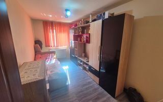 Vand apartament 3 camere Micro 3 - Poză 2