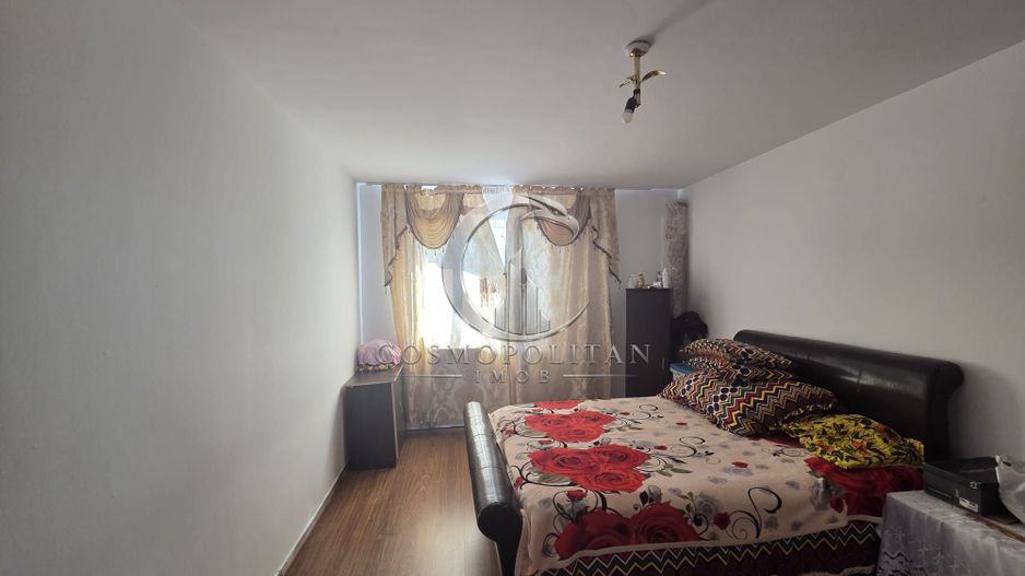 Vila in comuna Maracineni ~ 5 camere ~ constructie 2009 - Poză 16