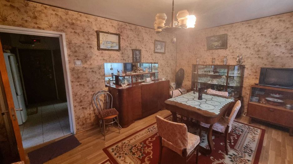 Apartament 4 camere, Bld. Brancoveanu, zona benzinaria Petrom. - Poză 1