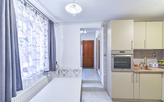 Casa zona centrala, curte individuala - Poză 9