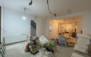 Spatiu comercial ultracentral cu vitrina si intrare direct din strada - Poză 5