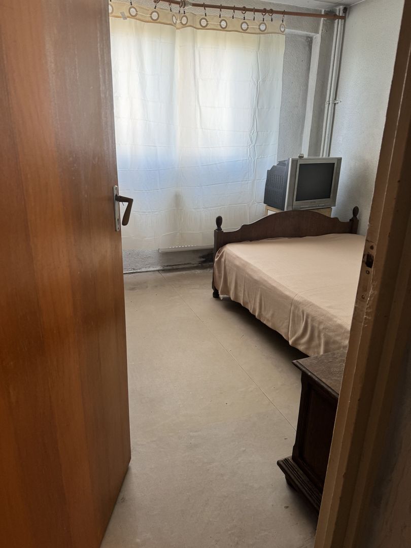 Apartament 2 camere de vanzare Drumul Taberei - Poză 4