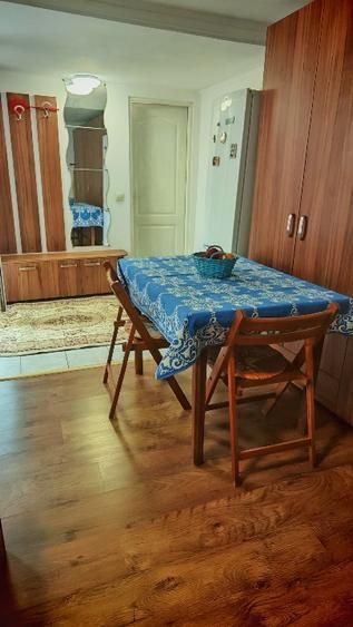 Închiriez garsonieră la casă, potrivită pentru o singură persoană. - Poză 1