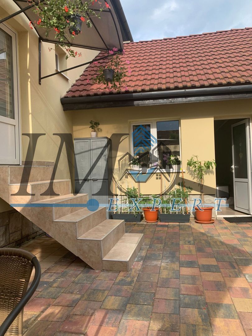 Casa moderna de vânzare intre Sebeș si Petresti - Poză 1