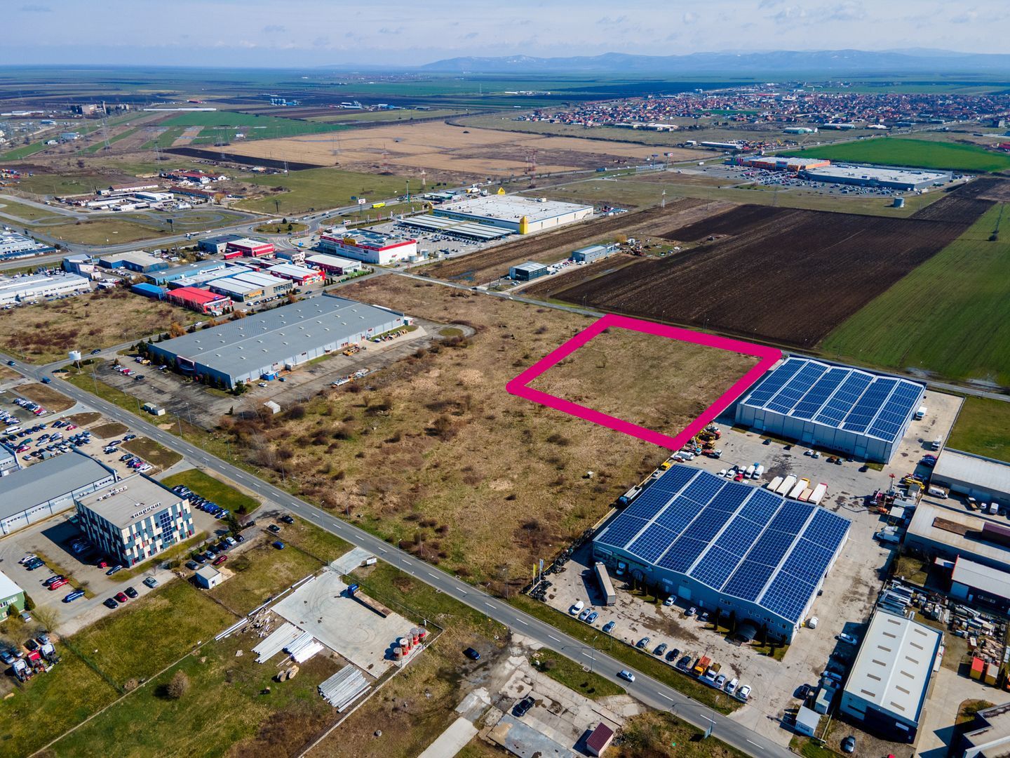 Teren pentru investiții în Micalaca - Poză 1