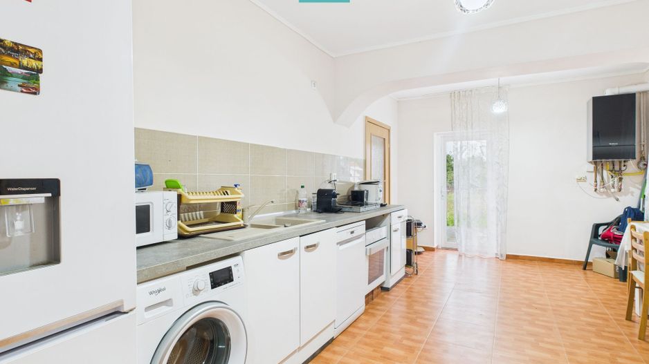 Casă cu 5 camere în Remetea Mare - Poză 3