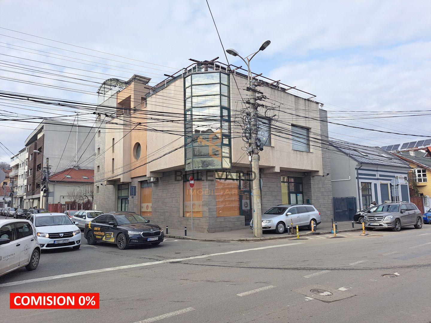 Cladire comerciala, zona centrala! - Poză 1