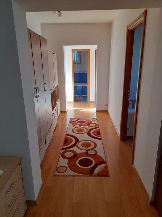 Apartament spatios, 4 camere, zona Gorjului - Poză 1