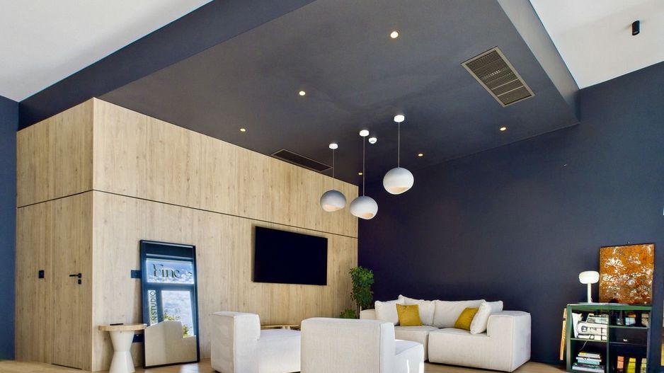 Spațiu comercial de închiriat la City of Mara - Birou/Showroom - Poză 1