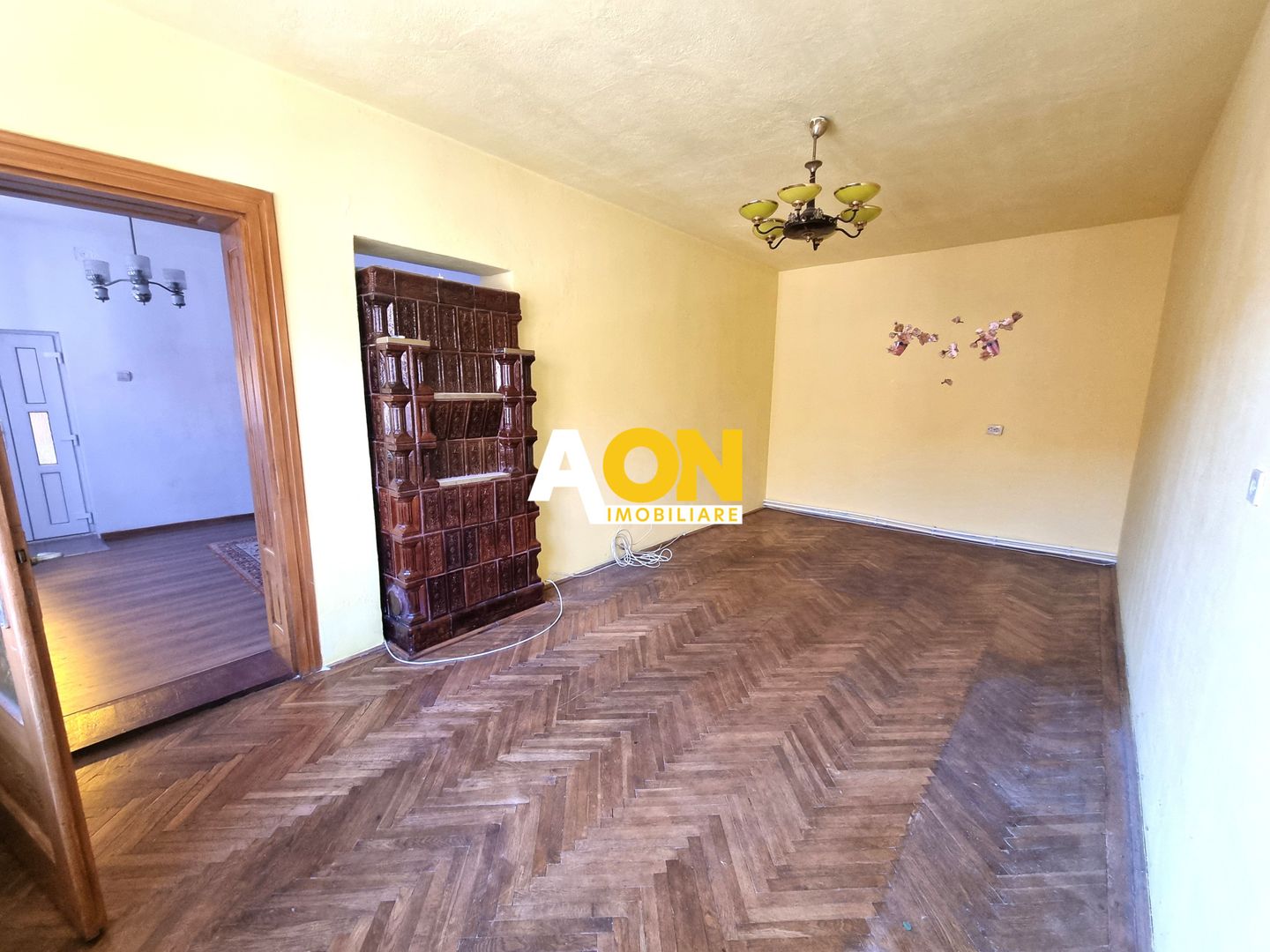De vanzare casa 5 camere, 1092mp teren, Vintu de Jos - Poză 6