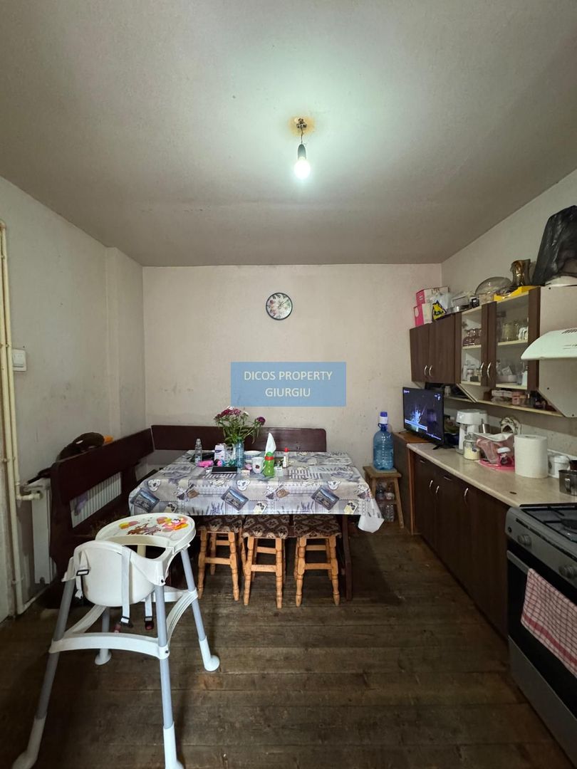 Casă cu teren și anexe – str. Mihai Eminescu - Poză 5