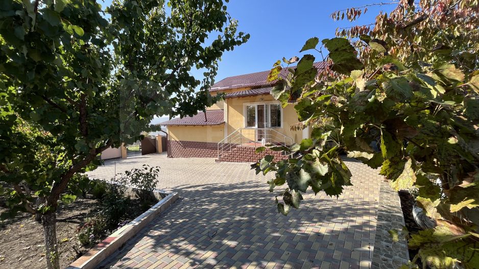 Vânzare, casă, 2 nivele, 6 camere, str. Primăverii, Budești - Poză 3