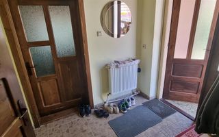 Casa individuala, 2 Camere, zona Poarta I,  300mp teren - Poză 2