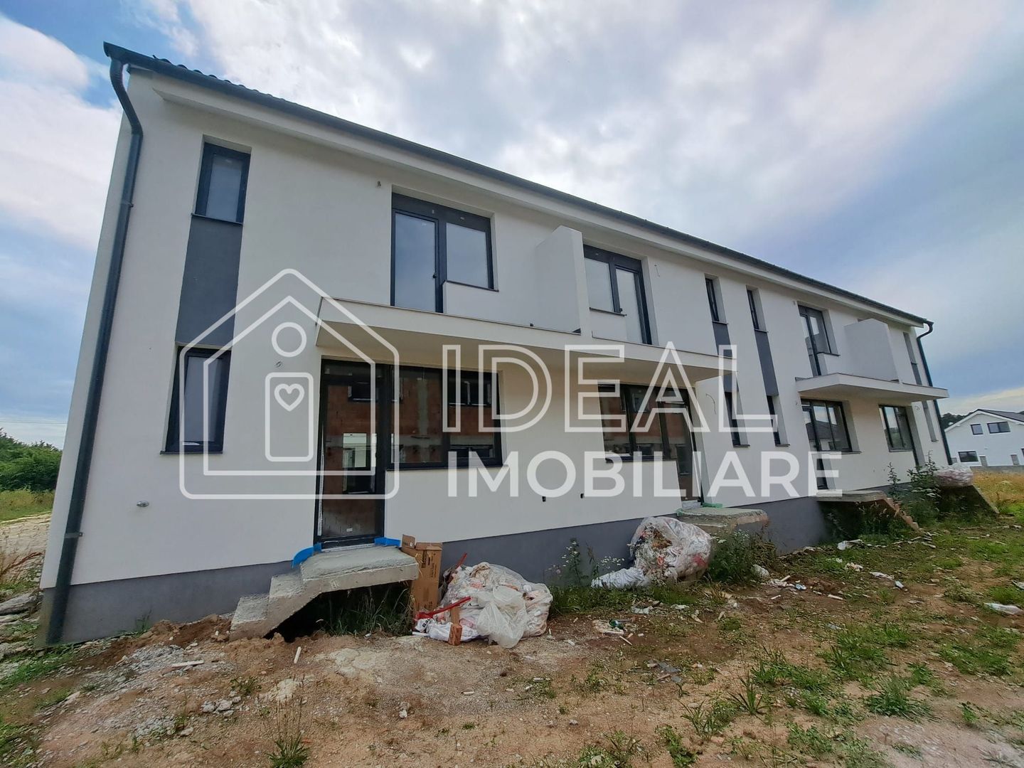 Casa insiruita cu 3 camere si gradina, Calea Cisnadiei - Poză 2