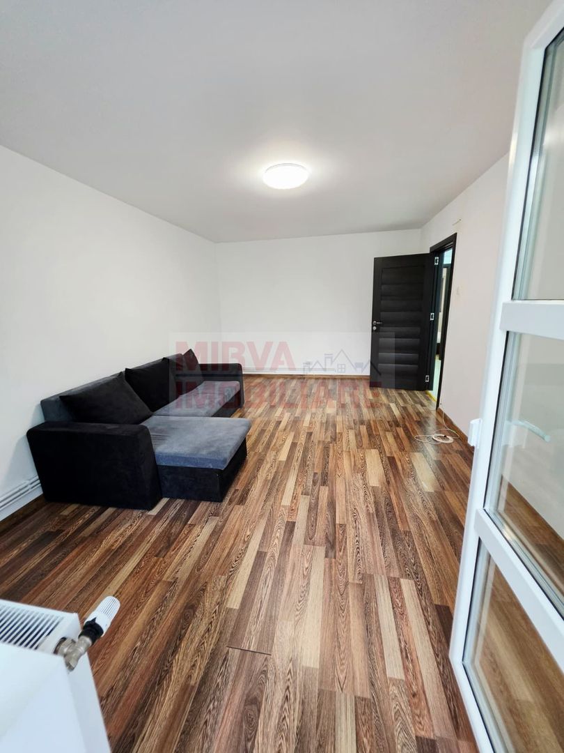 Apartament 3 camere de inchiriat, 9 Mai, 2 bai, beci - Poză 11