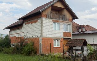 CASĂ 4 CAMERE TEREN 1000 MP ALBEȘTI DE MUSCEL  JUD ARGEȘ