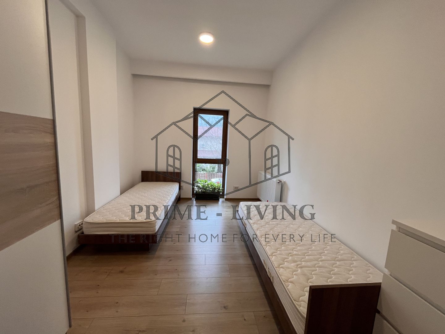 VILA INDIVIDUALA CU 4 CAMERE IN COMPLEX, LA INCHIRIERE IN ZONA PIPERA - Poză 11