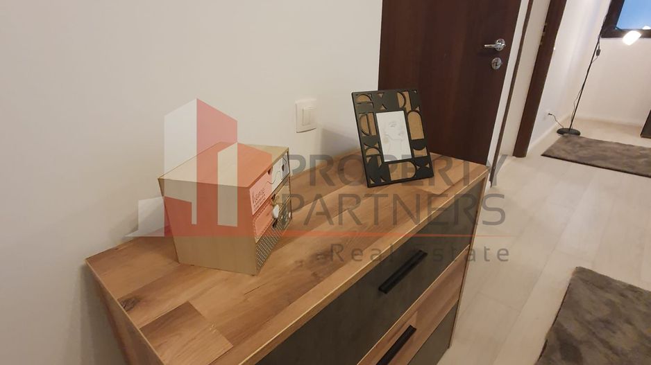 Proprietate pe marginea lacului, vila impresionanta. - Poză 39