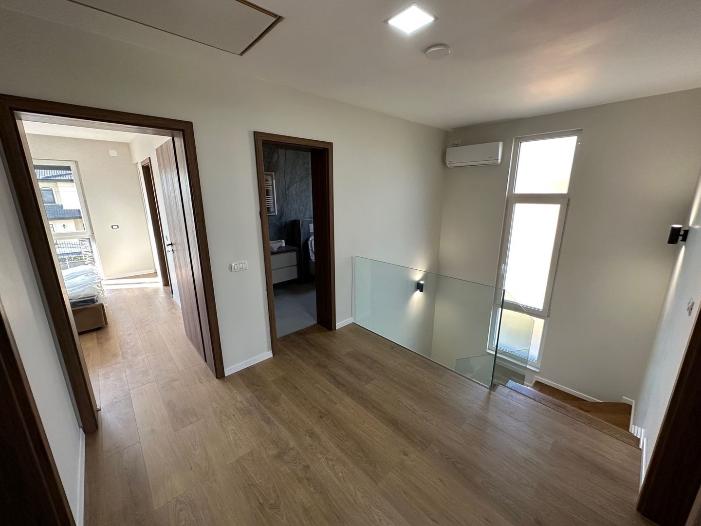Duplex deosebit cu garaj și subsol - Poză 15