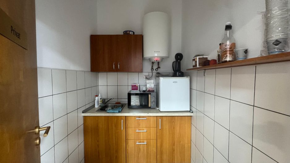 DE VÂNZARE BUSINESS – Salon de Frumusețe Complet Funcțional | 220 mp - Poză 8