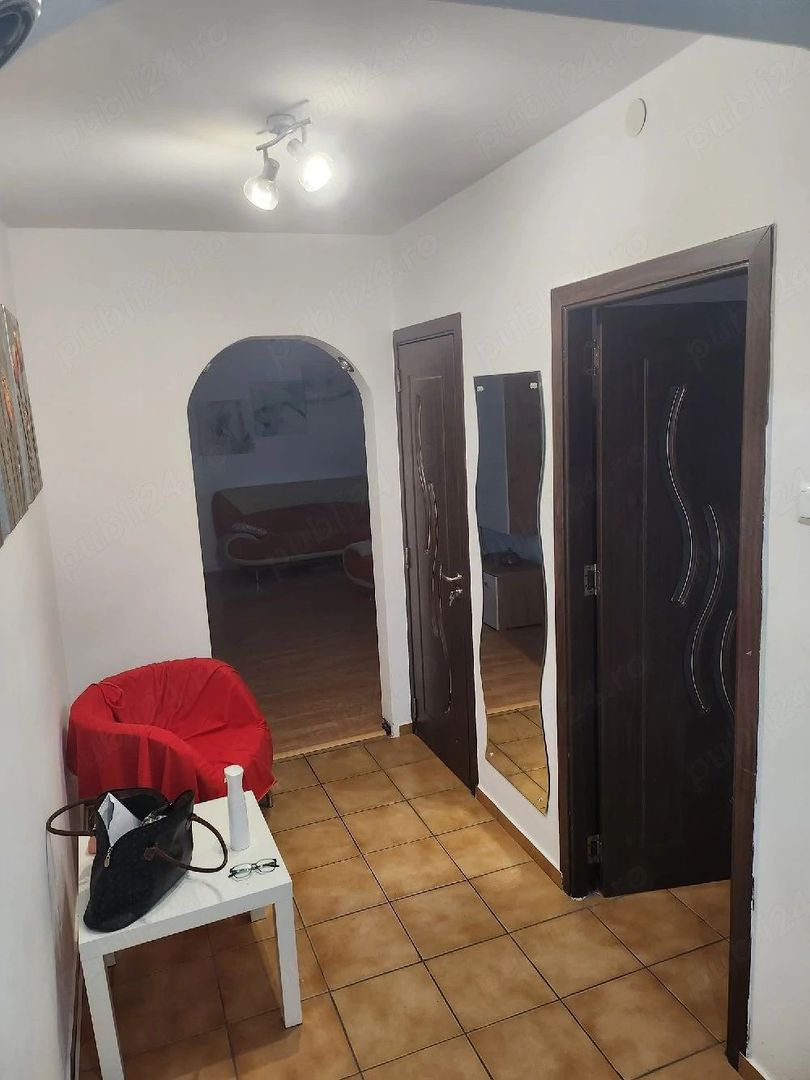 Apartament 3 camere. Zona Covasna, Brancoveanu.  Parcare. - Poză 3