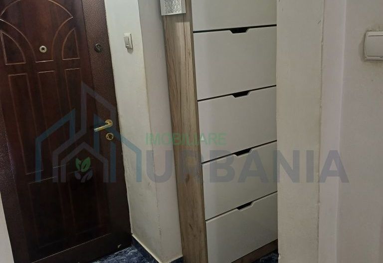 Apartament 2 camere decomandat – Alexandru cel Bun, etaj intermediar, centrală termică proprie - Poză 3