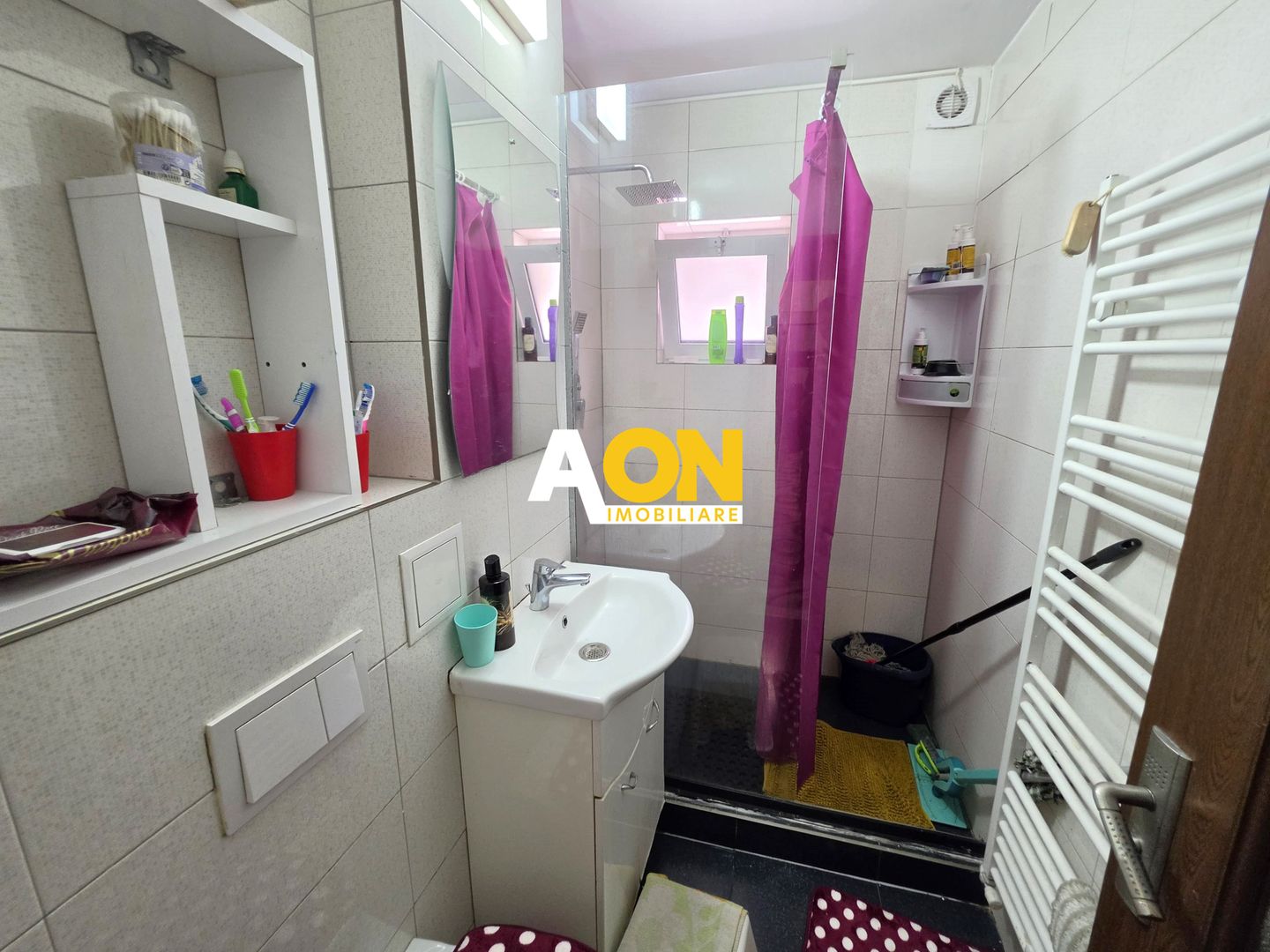 Apartament cu 3 camere, parter, boxă, acces curte, Cetate, zona Closca - Poză 8