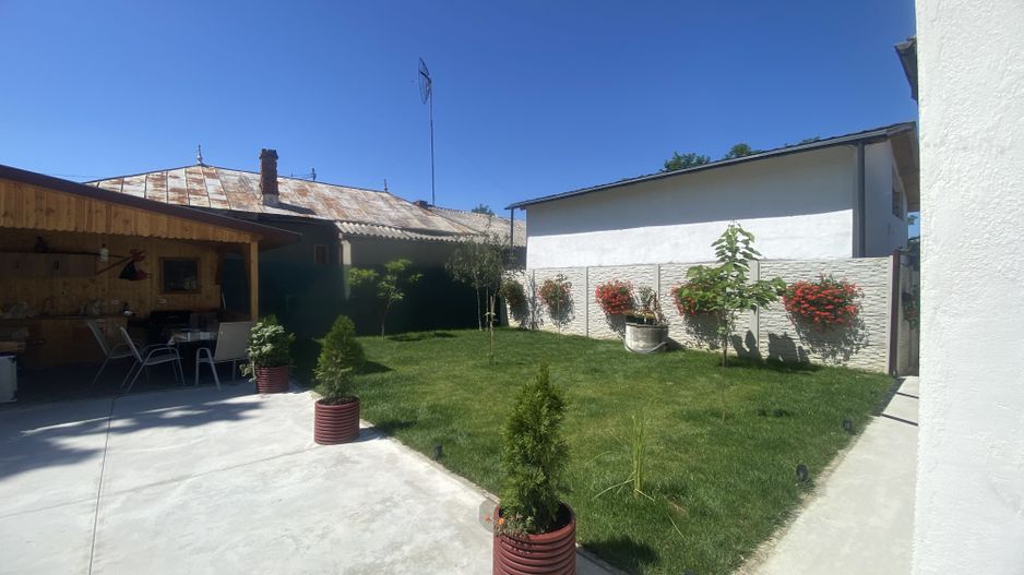 Gata de locuit! Vanzare casa cu 5 camere in Priboiu, com.Branesti - Poză 2