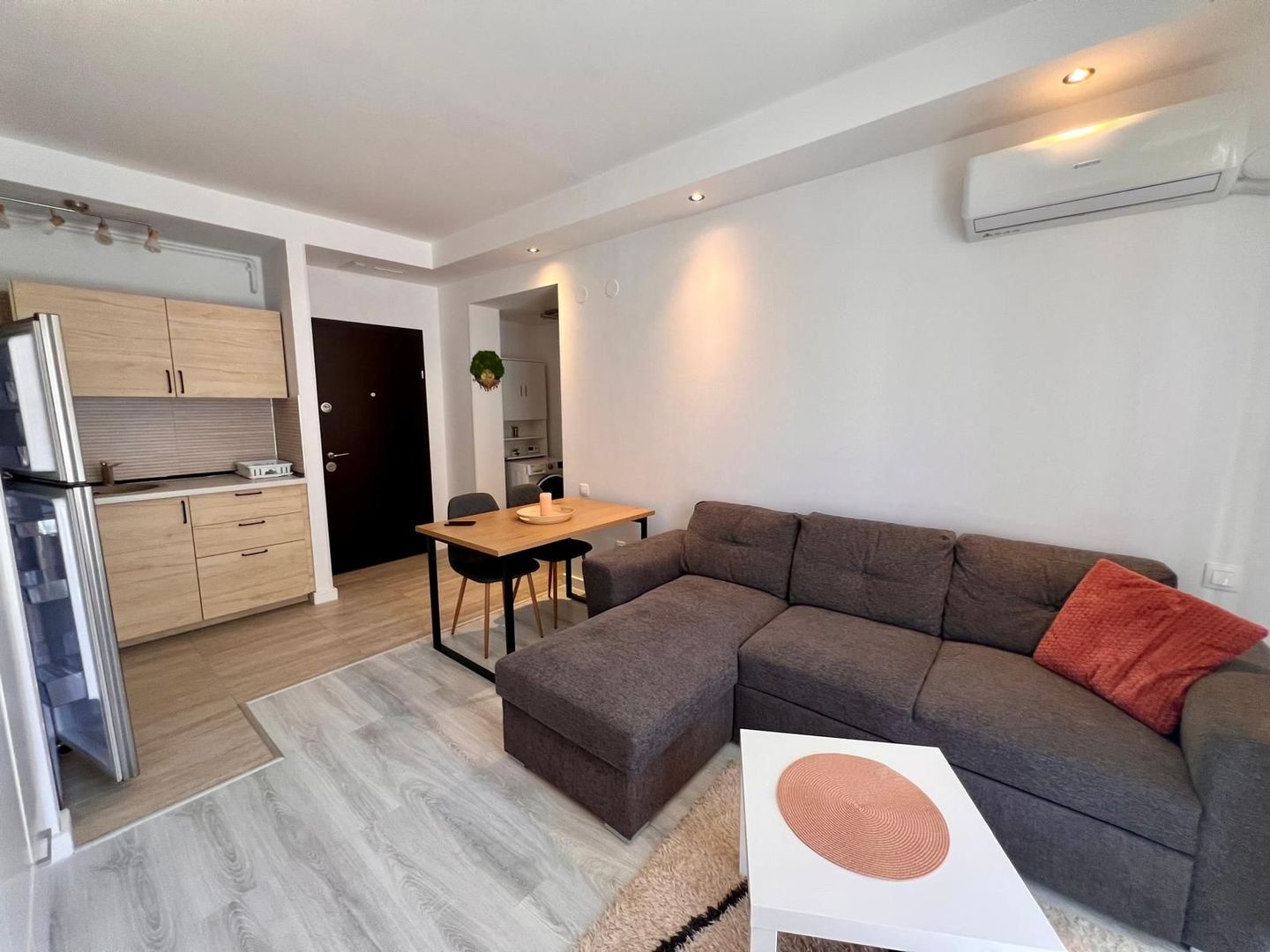 Studio dublu Ansamblul Rezidential Cosmopolis - Poză 1