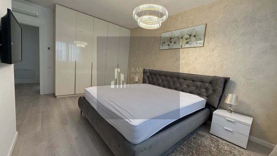 VILA  moderna P+1+M în Pipera – zonă premium, acces privat - Poză 4